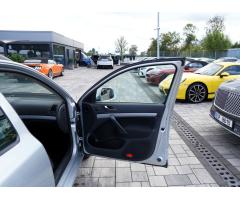 Škoda Octavia 1.6 TDI Elegance Edition Combi - 21