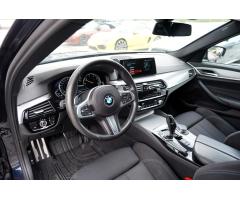 BMW Řada 5 M550d xDrive/ M sport/ČR - 27