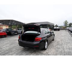 BMW Řada 5 520d xDrive/kůže/automat/ČR - 12