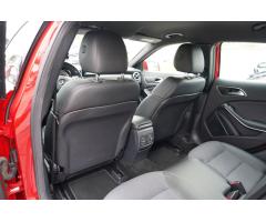 Mercedes-Benz GLA GLA 200d 4Matic/automat/kůže - 38