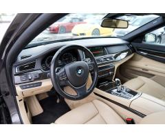 BMW Řada 7 750d xDrive/kůže/automat/Led - 25