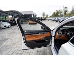 BMW Řada 7 750i xDrive/Individual/Lasery - 17