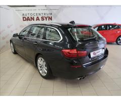 BMW Řada 5 2,0 520d Touring Luxury Line - 6