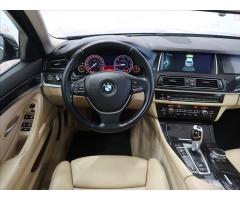 BMW Řada 5 2,0 520d Touring Luxury Line - 17
