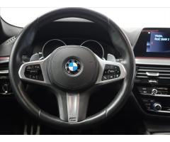 BMW Řada 5 3,0 530d xDrive AT Touring - 18