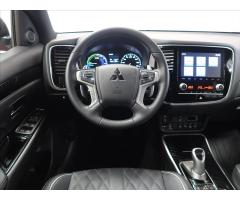 Mitsubishi Outlander 2,4 PHEV 4WD Hybrid Plus Spirit - 40