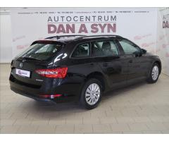 Škoda Superb 2,0 TDI 1.majitel - 4