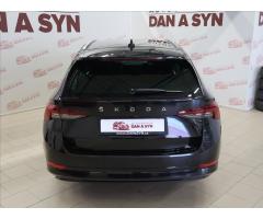 VW Passat 2,0Tdi DSG 140kW Elegance Variant 1 MAJ ČR