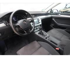 Volkswagen Passat 1,4 TSI Comfortline TOP STAV - 10