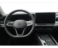 Volkswagen Passat 1,5 eTSI 110kW mHEV DSG Elegance - 27