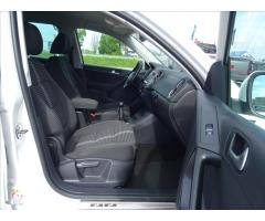 Volkswagen Tiguan 2,0 TDI R-LINE, 4x4,REZERVACE - 20