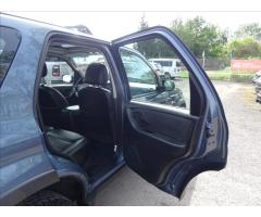 Ford Maverick 2,3 i 110kW 4x4, klima - 24