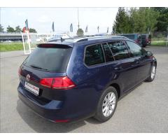 Volkswagen Golf 1,6 TDi 81kW Lounge,po rozvodech - 9