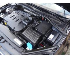 Volkswagen Golf 2,0 TDi 110kW po servise - 35