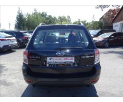 Subaru Forester 2,0 i 110kW 4x4, serviska - 6