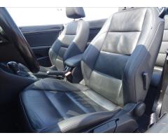 Volkswagen Golf 2,0 TDi DSG cabrio,webasto,TOP - 17