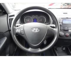 Hyundai i30 1,6 CRDi serviska,2.majitel - 21