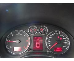 Audi A3 2,0 TDi 125kW, 3x S-line - 32