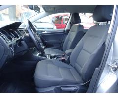 Volkswagen Golf 1,5 TSi navi,kamera,1.majitel - 14