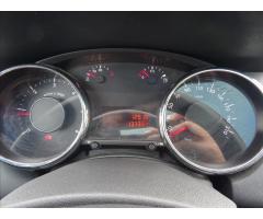 Peugeot 5008 2,0 HDi Panorama,1.maj,2xkola,DPH - 32