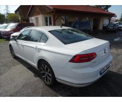 Volkswagen Passat 2,0 TDi DSG Highline,2xkola,DPH - 7