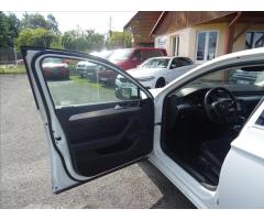 Volkswagen Passat 2,0 TDi DSG Highline,2xkola,DPH - 16