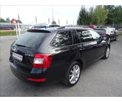 Škoda Octavia 1,6 TDi 81kW JOY,navi,led,xenon,1.majitel - 9