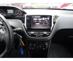 Peugeot 2008 1,2 81kW serviska, klima - 28