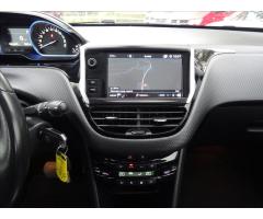 Peugeot 2008 1,2 81kW automat, Allure, navi - 30