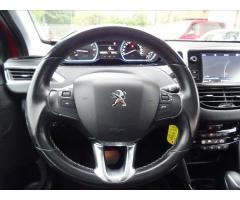 Peugeot 2008 1,2 81kW automat, Allure, navi - 32