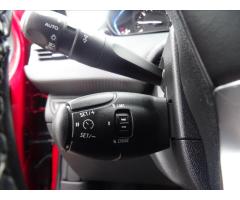 Peugeot 2008 1,2 81kW automat, Allure, navi - 36