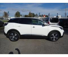 Peugeot 3008 1,5 BlueHDi 96kW Allure,ČR,serviska - 2