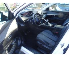 Peugeot 3008 1,5 BlueHDi 96kW Allure,ČR,serviska - 17