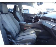 Peugeot 3008 1,5 BlueHDi 96kW Allure,ČR,serviska - 22