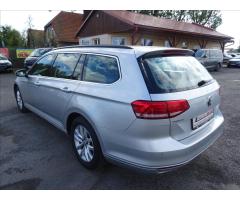 Volkswagen Passat 2,0 TDi 110kW, DSG, 1.majitel - 7