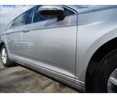 Volkswagen Passat 2,0 TDi 110kW, DSG, 1.majitel - 12