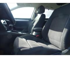 Volkswagen Passat 2,0 TDi 110kW, DSG, 1.majitel - 28