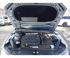 Volkswagen Passat 2,0 TDi 110kW, DSG, 1.majitel - 34