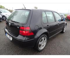 Volkswagen Golf 1,6 SR Highline,2xkola,EKO uhrazen - 8