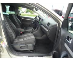 Volkswagen Golf 1,6 TDi Match,Webasto,auto klima - 22