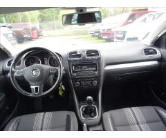 Volkswagen Golf 1,6 TDi Match,Webasto,auto klima - 25