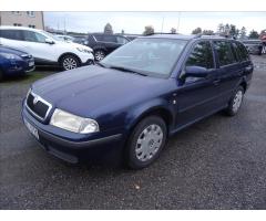 ŠKODA SUPERB COMBI 2.0TDI 140 LAURIN&K 4X4 DSG 7ST