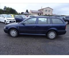 ŠKODA SUPERB COMBI 2.0TDI 140 LAURIN&K 4X4 DSG 7ST