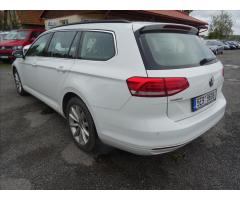 Volkswagen Passat 2,0 TDi DSG 110kW Comfortline,NAVI - 7