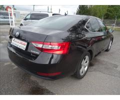 Škoda Superb 2,0 TDi DSG navi,led,1.maj,DPH - 9