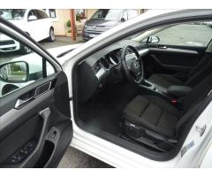 Volkswagen Passat 2,0 TDi DSG 110kW Comfortline,NAVI - 12