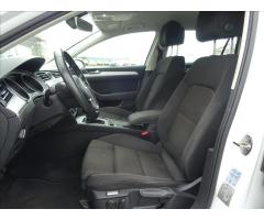 Volkswagen Passat 2,0 TDi DSG 110kW Comfortline,NAVI - 13