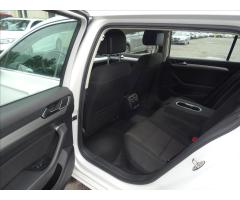 Volkswagen Passat 2,0 TDi DSG 110kW Comfortline,NAVI - 15