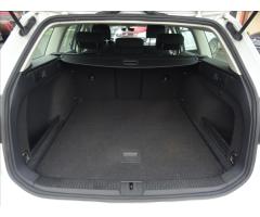 Volkswagen Passat 2,0 TDi DSG 110kW Comfortline,NAVI - 23