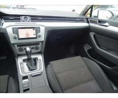 Volkswagen Passat 2,0 TDi DSG 110kW Comfortline,NAVI - 25